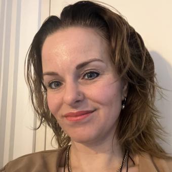 Bianca – coach bij Nura Coaching. Intuïtieve begeleiding, zelfliefde, healing en steun bij ADHD en persoonlijke groei.